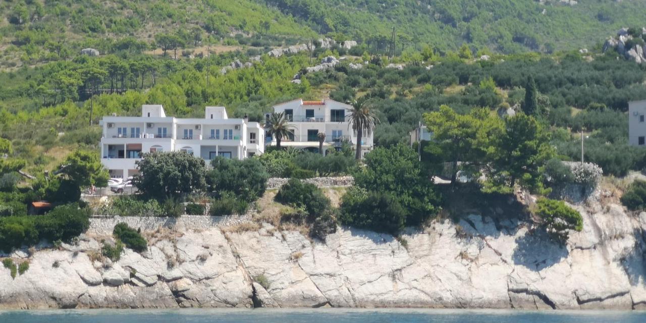 Apartments Tri Palme Baška Voda Exterior foto