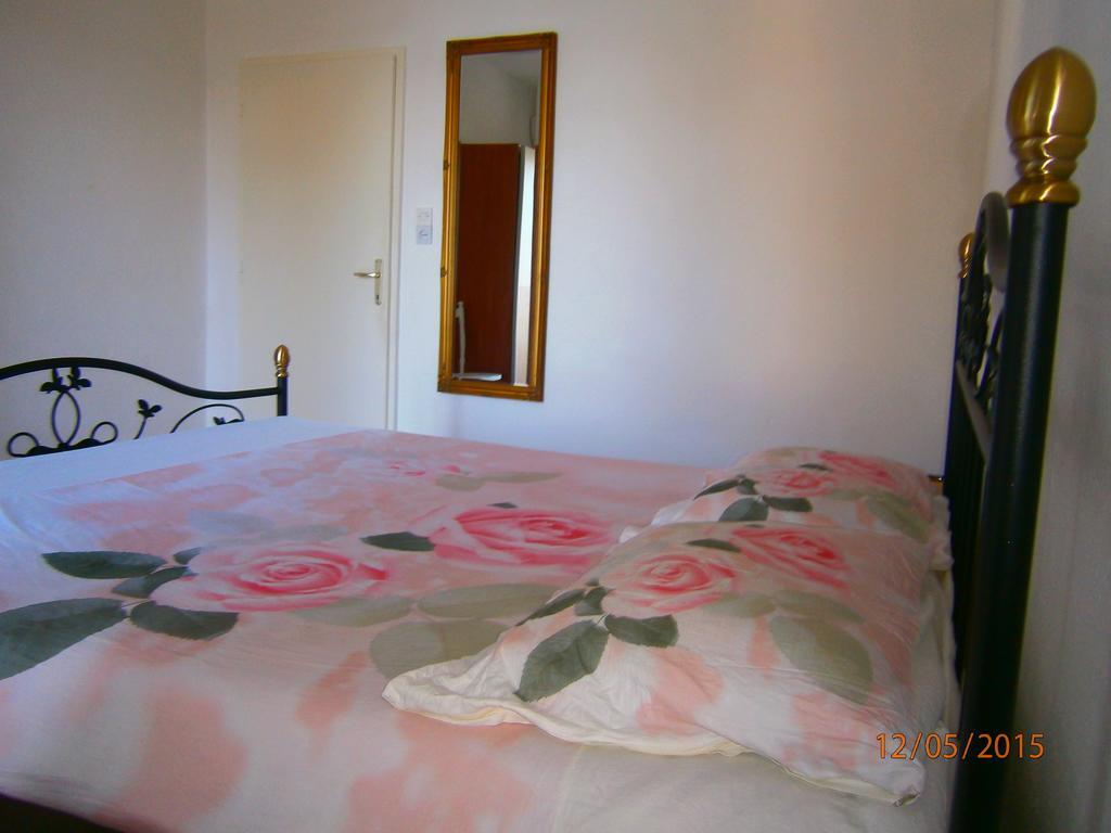 Apartments Tri Palme Baška Voda Zimmer foto