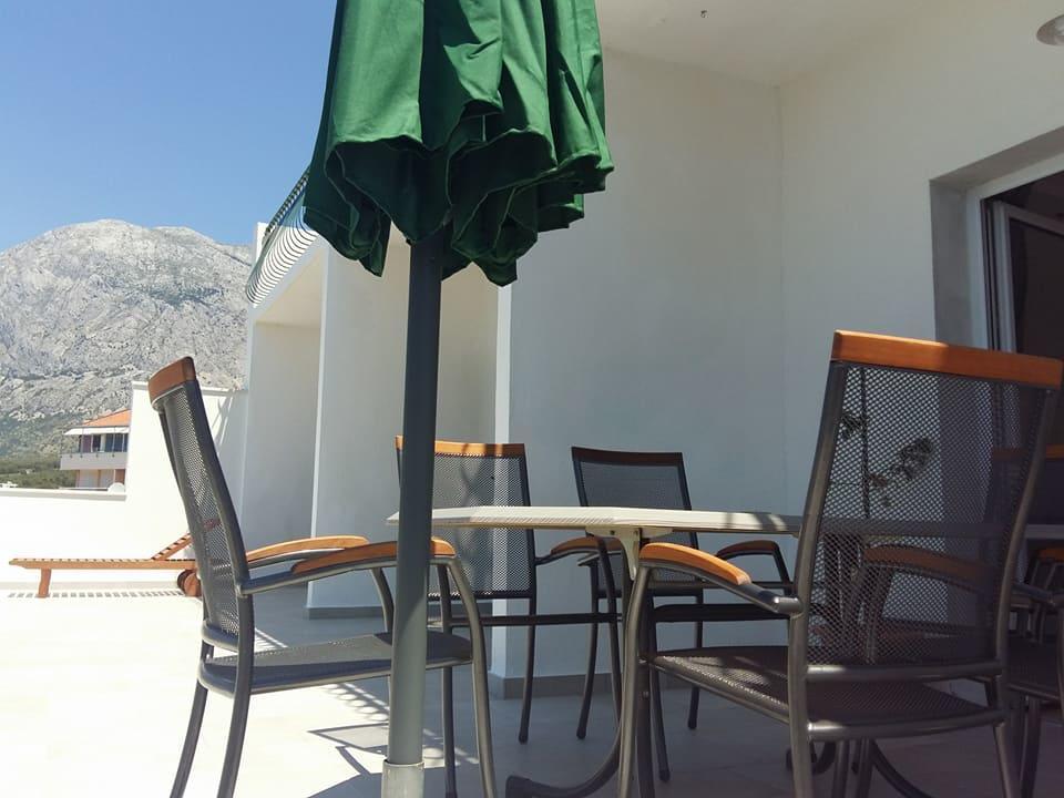 Apartments Tri Palme Baška Voda Exterior foto